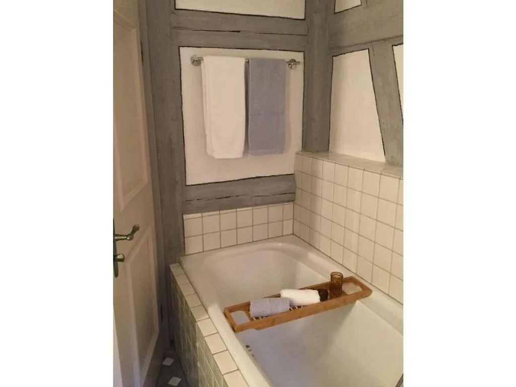 Appealing Apartment In Coburg